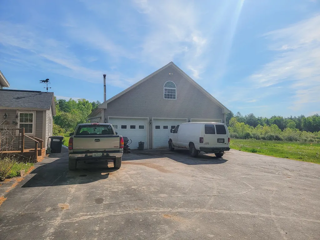 30 Lewis Road Hermon ME 04401