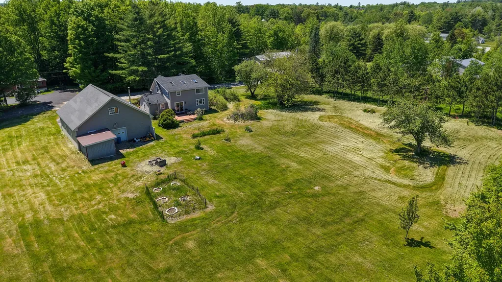 30 Lewis Road Hermon ME 04401