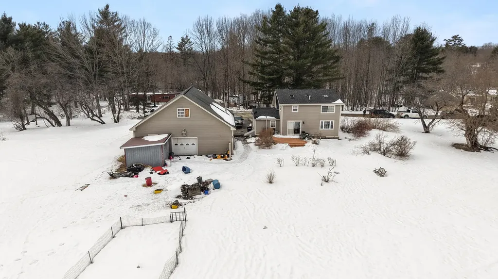 30 Lewis Road Hermon ME 04401