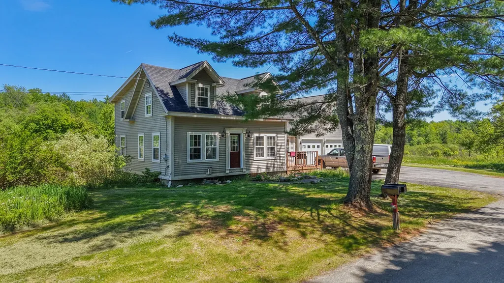 30 Lewis Road Hermon ME 04401