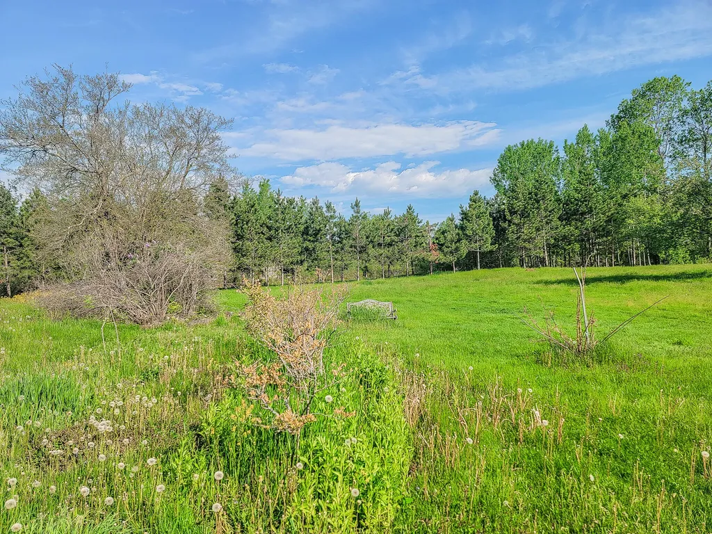 30 Lewis Road Hermon ME 04401