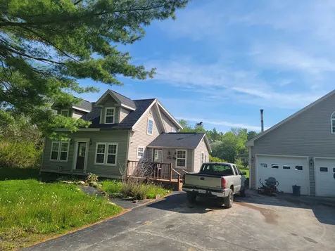 30 Lewis Road Hermon ME 04401