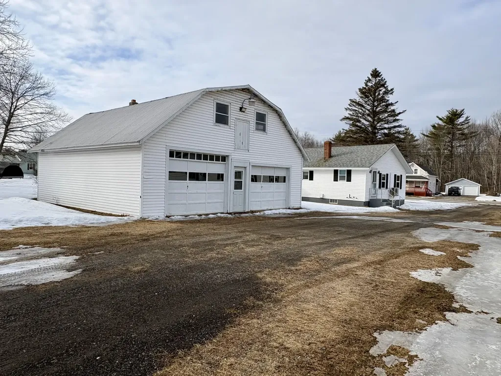 16 Lagrange Road Howland ME 04448