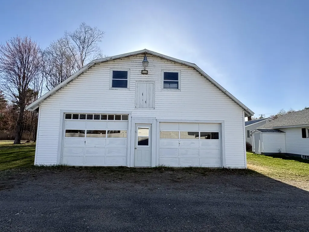 16 Lagrange Road Howland ME 04448