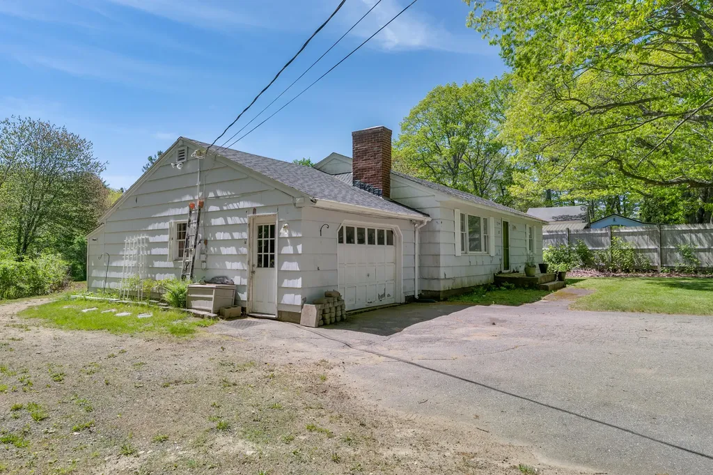 127 Wildes District Road Kennebunkport ME 04046