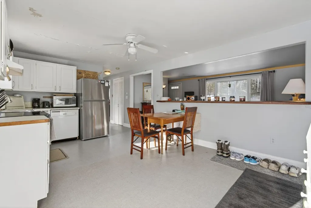 127 Wildes District Road Kennebunkport ME 04046