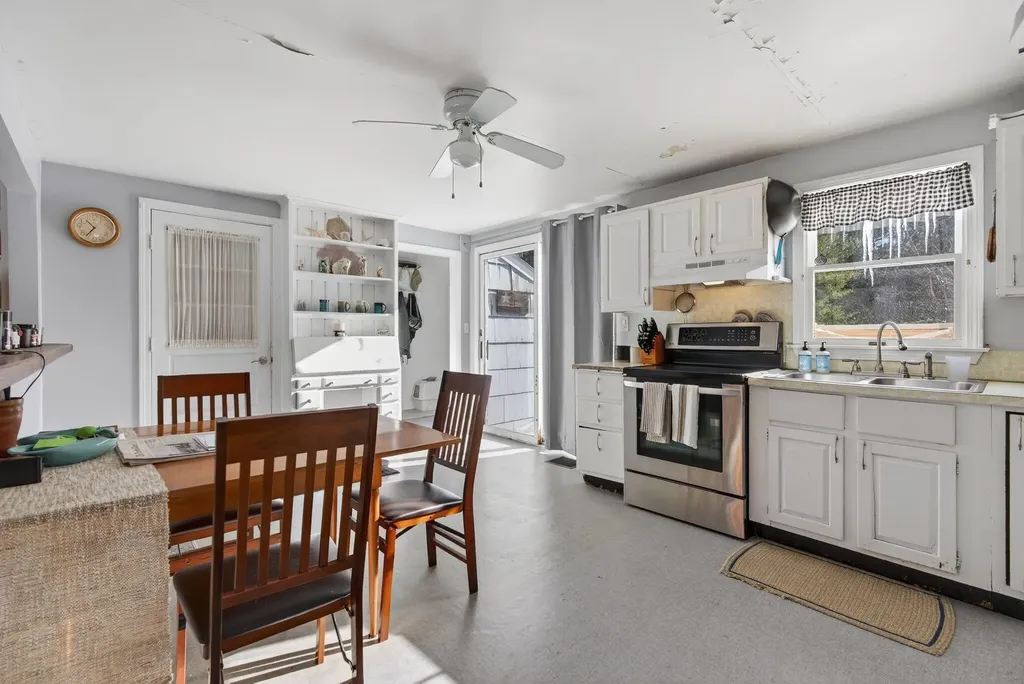 127 Wildes District Road Kennebunkport ME 04046