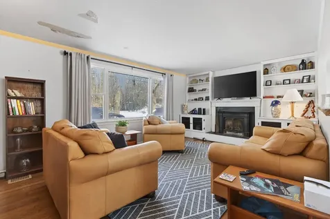 127 Wildes District Road Kennebunkport ME 04046