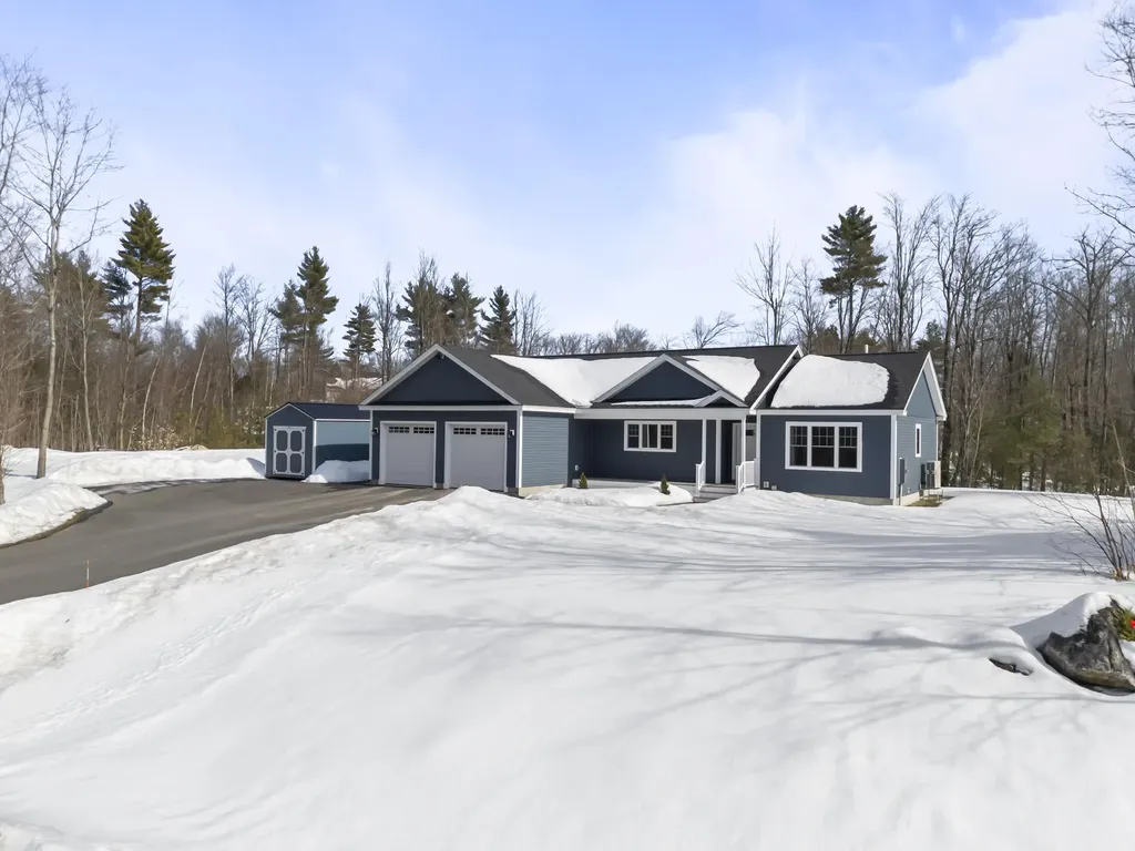 7 Mavis Drive Turner ME 04282