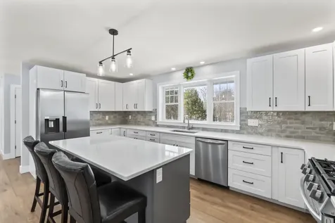 7 Mavis Drive Turner ME 04282