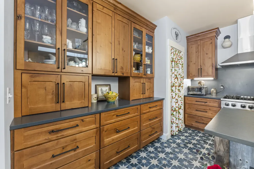 10 Blueberry Lane Kittery ME 03904