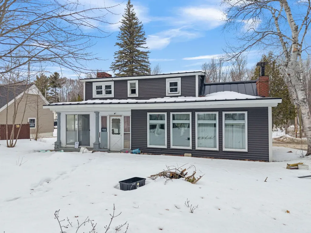 43 Westwood Avenue Millinocket ME 04462
