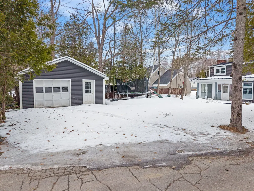 43 Westwood Avenue Millinocket ME 04462