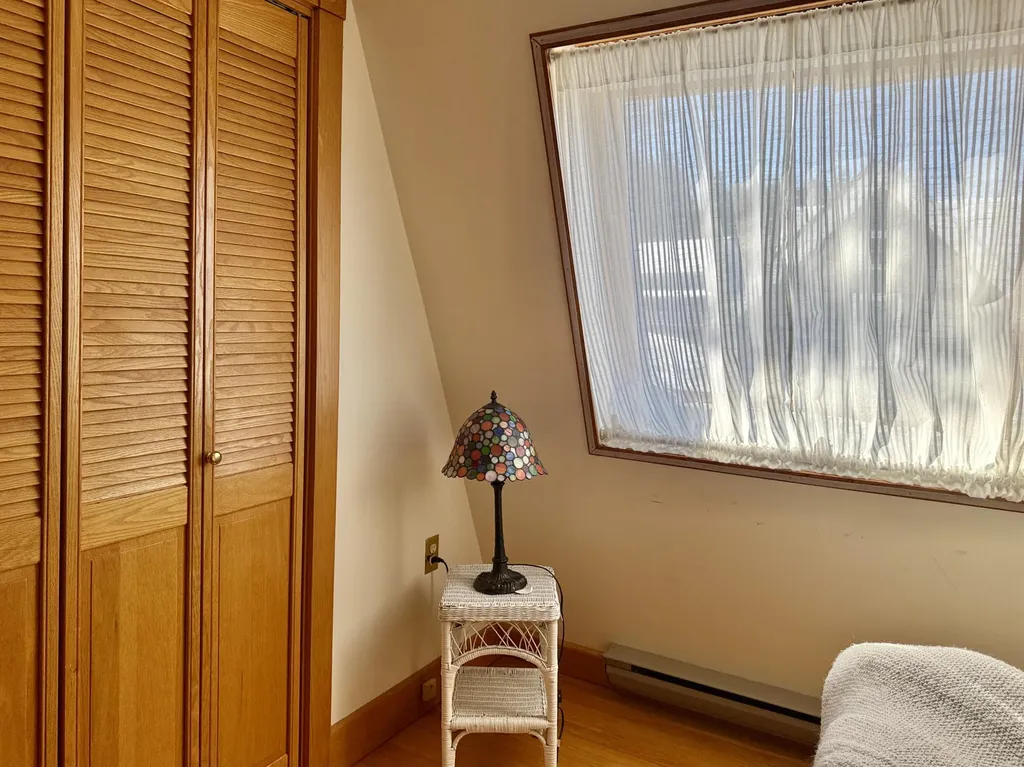 919 Island Avenue Long Island ME 04050