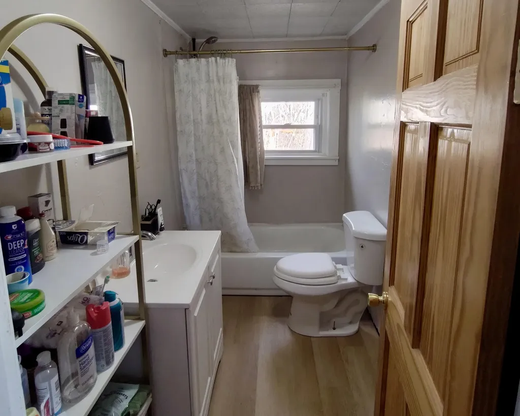 19 Elm Street Dexter ME 04930