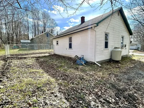 19 Elm Street Dexter ME 04930