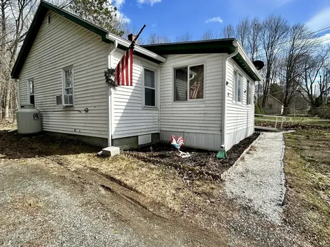 19 Elm Street Dexter ME 04930