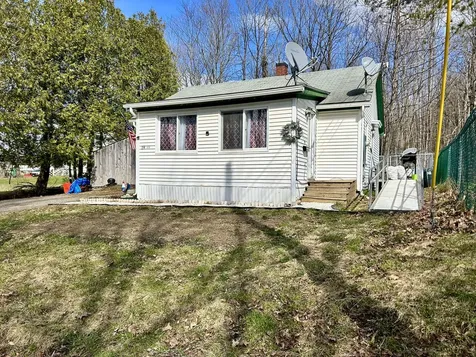 19 Elm Street Dexter ME 04930