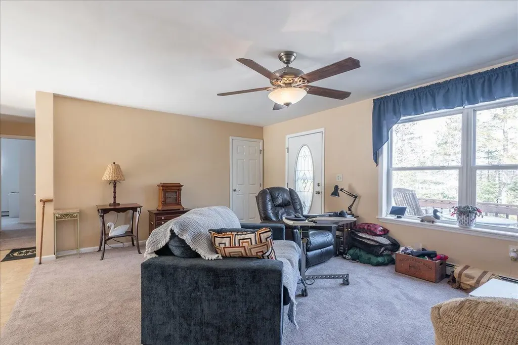 407 Waldoboro Road Friendship ME 04547