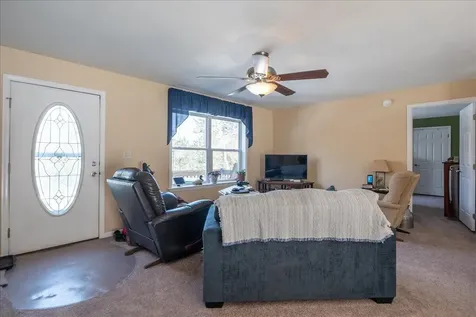 407 Waldoboro Road Friendship ME 04547