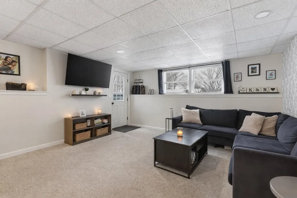 8 Arbor View Lane Scarborough ME 04074