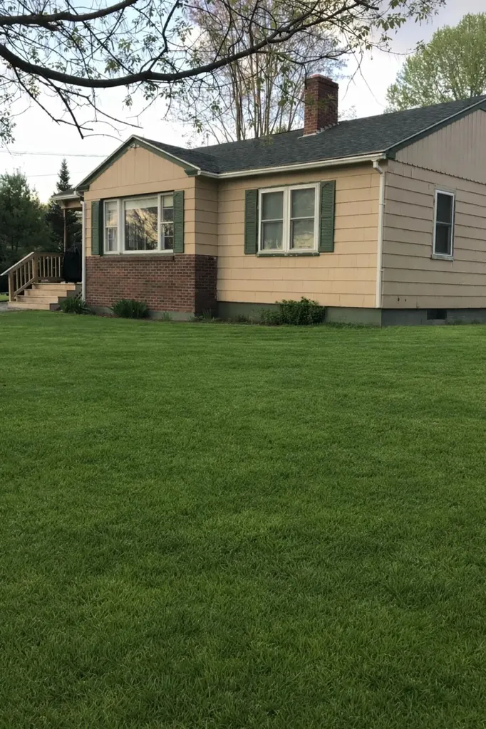 1655 River Road Clinton ME 04927