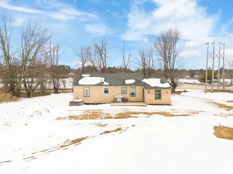 1655 River Road Clinton ME 04927