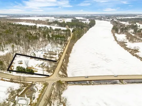 1655 River Road Clinton ME 04927