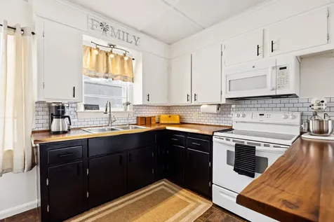 1655 River Road Clinton ME 04927