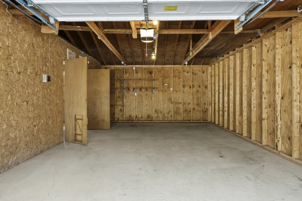 35 Old Farm Road Nobleboro ME 04555