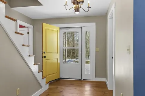 35 Old Farm Road Nobleboro ME 04555