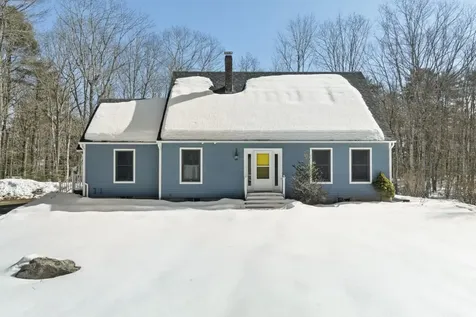35 Old Farm Road Nobleboro ME 04555