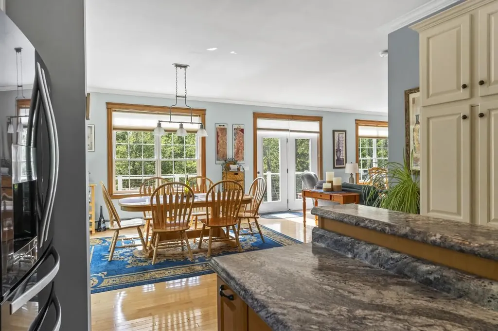 29 Wiscasset Road Boothbay ME 04537