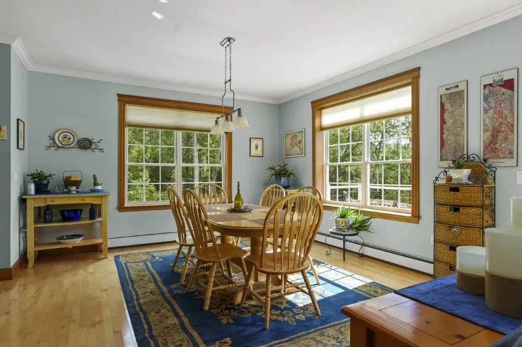 29 Wiscasset Road Boothbay ME 04537