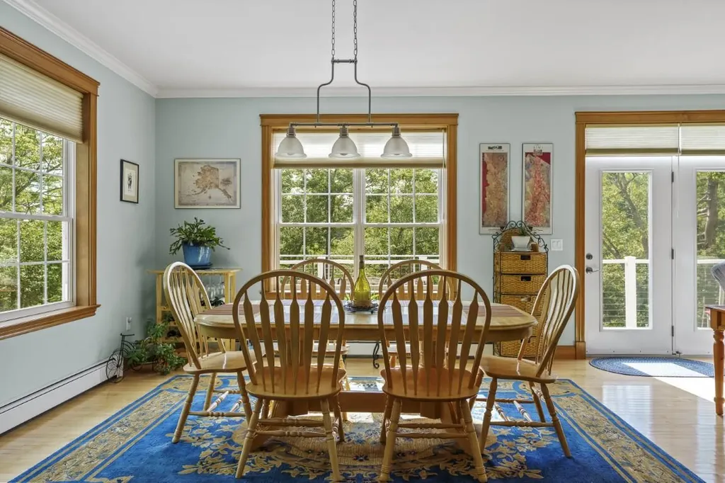 29 Wiscasset Road Boothbay ME 04537