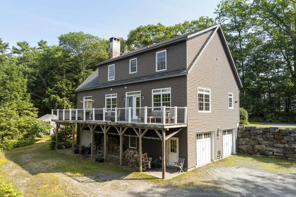 29 Wiscasset Road Boothbay ME 04537