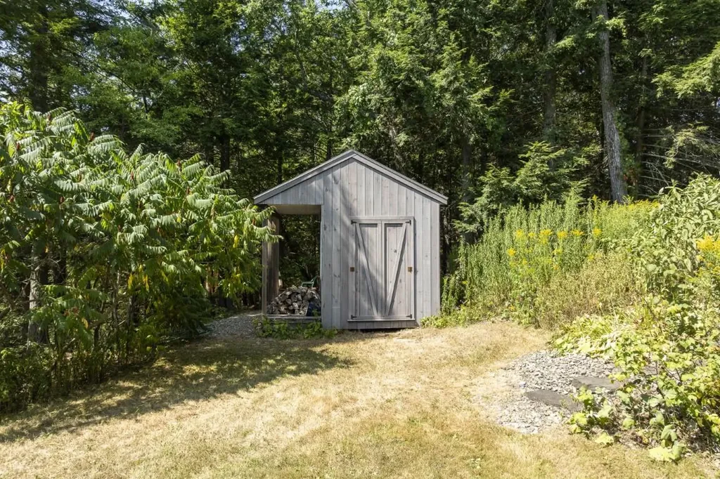 29 Wiscasset Road Boothbay ME 04537