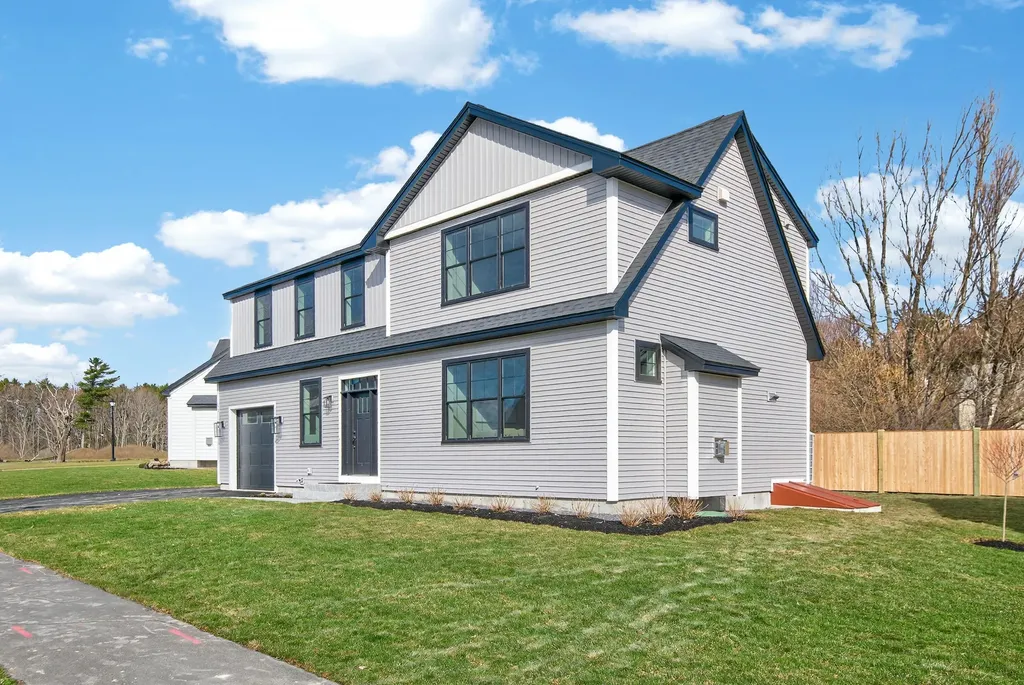 152 Owl's Nest Road Portland ME 04102