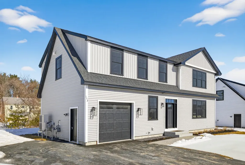 152 Owl's Nest Road Portland ME 04102