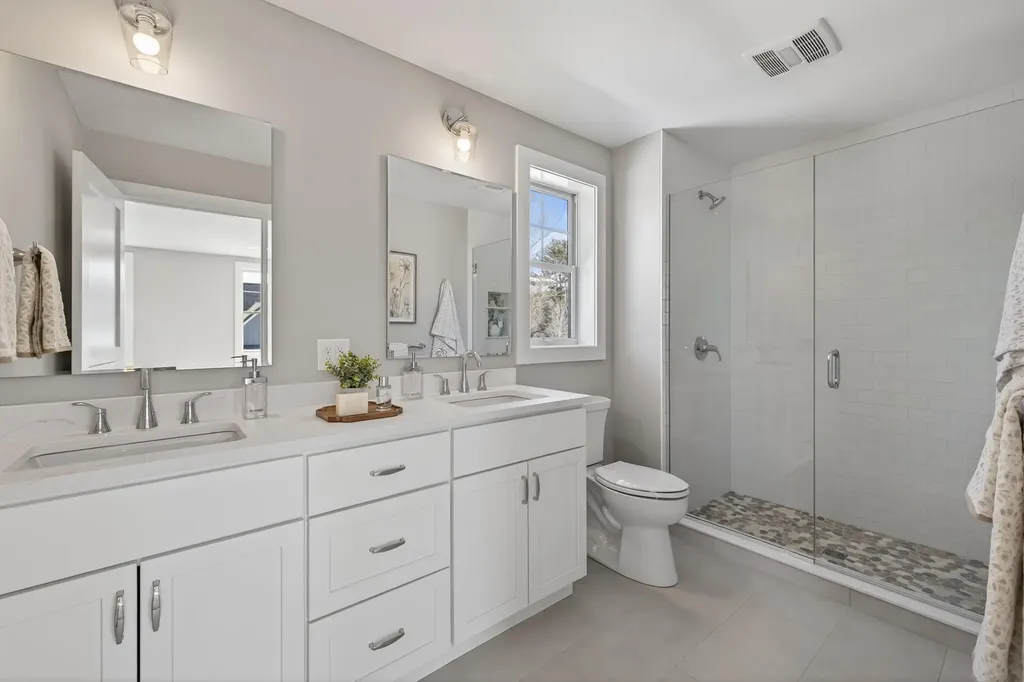 152 Owl's Nest Road Portland ME 04102