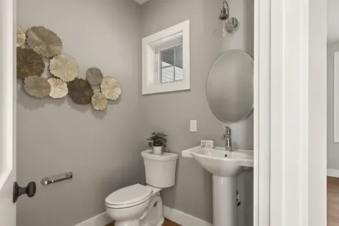 152 Owl's Nest Road Portland ME 04102