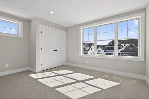 152 Owl's Nest Road Portland ME 04102