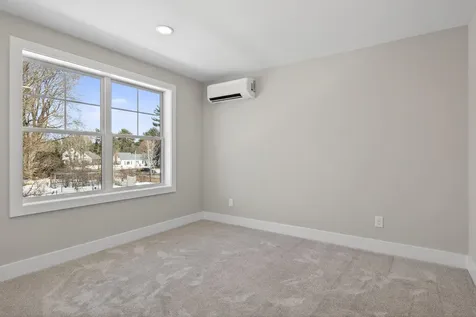 152 Owl's Nest Road Portland ME 04102