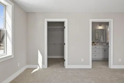 152 Owl's Nest Road Portland ME 04102