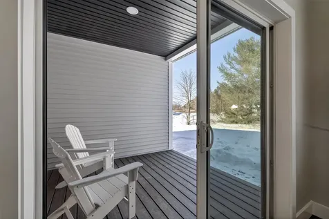152 Owl's Nest Road Portland ME 04102