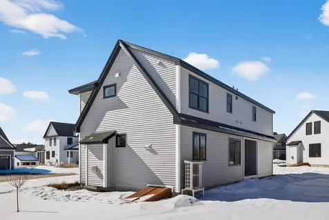 152 Owl's Nest Road Portland ME 04102