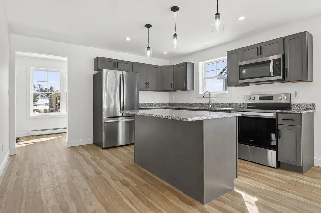 13 Feldspar Lane Cumberland ME 04021