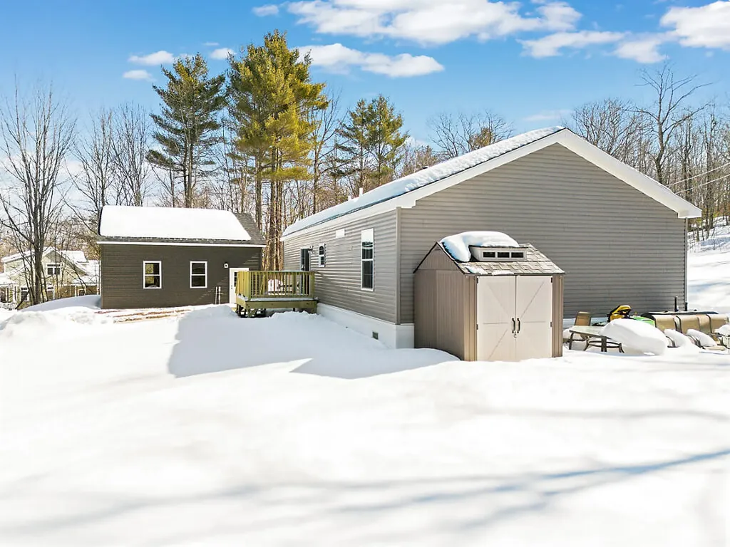 14 Penney Lane Greene ME 04236