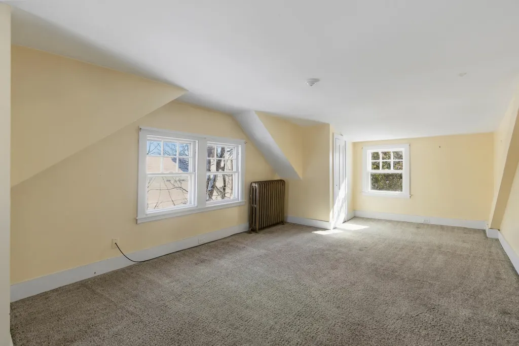 124 Ocean Avenue Portland ME 04103