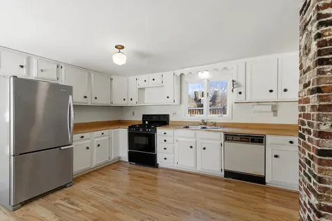 124 Ocean Avenue Portland ME 04103